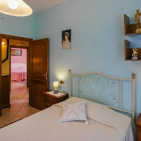 Vakantiehuis Amazing In With Jacuzzi *