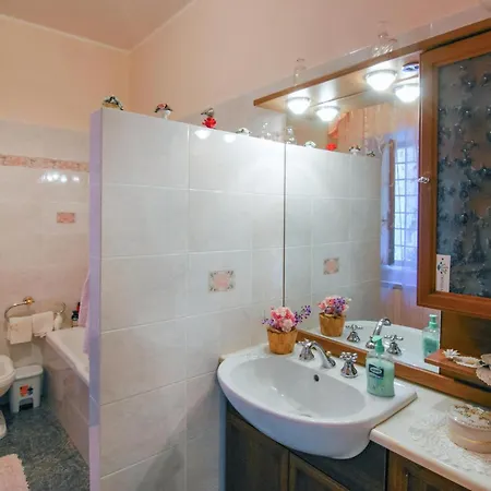 Amazing In With Jacuzzi